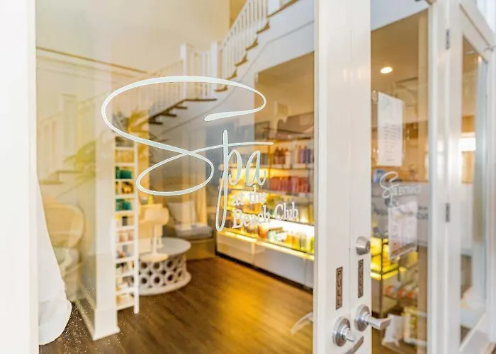 Club 1810a By Youngs Suncoast *
