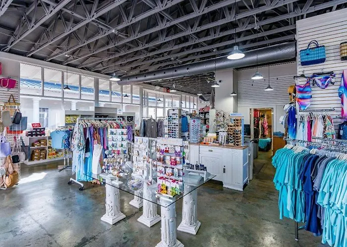 Club 1810a By Youngs Suncoast Apartment